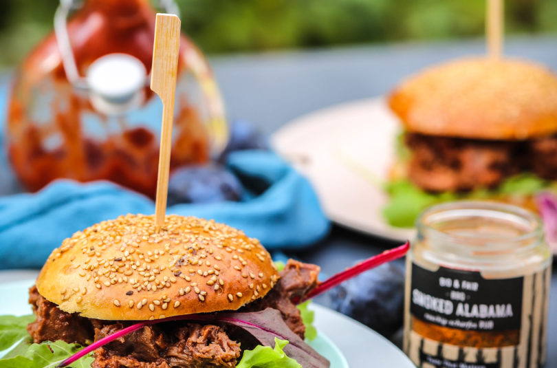 Pulled Beef Burger mit Zwetschgen